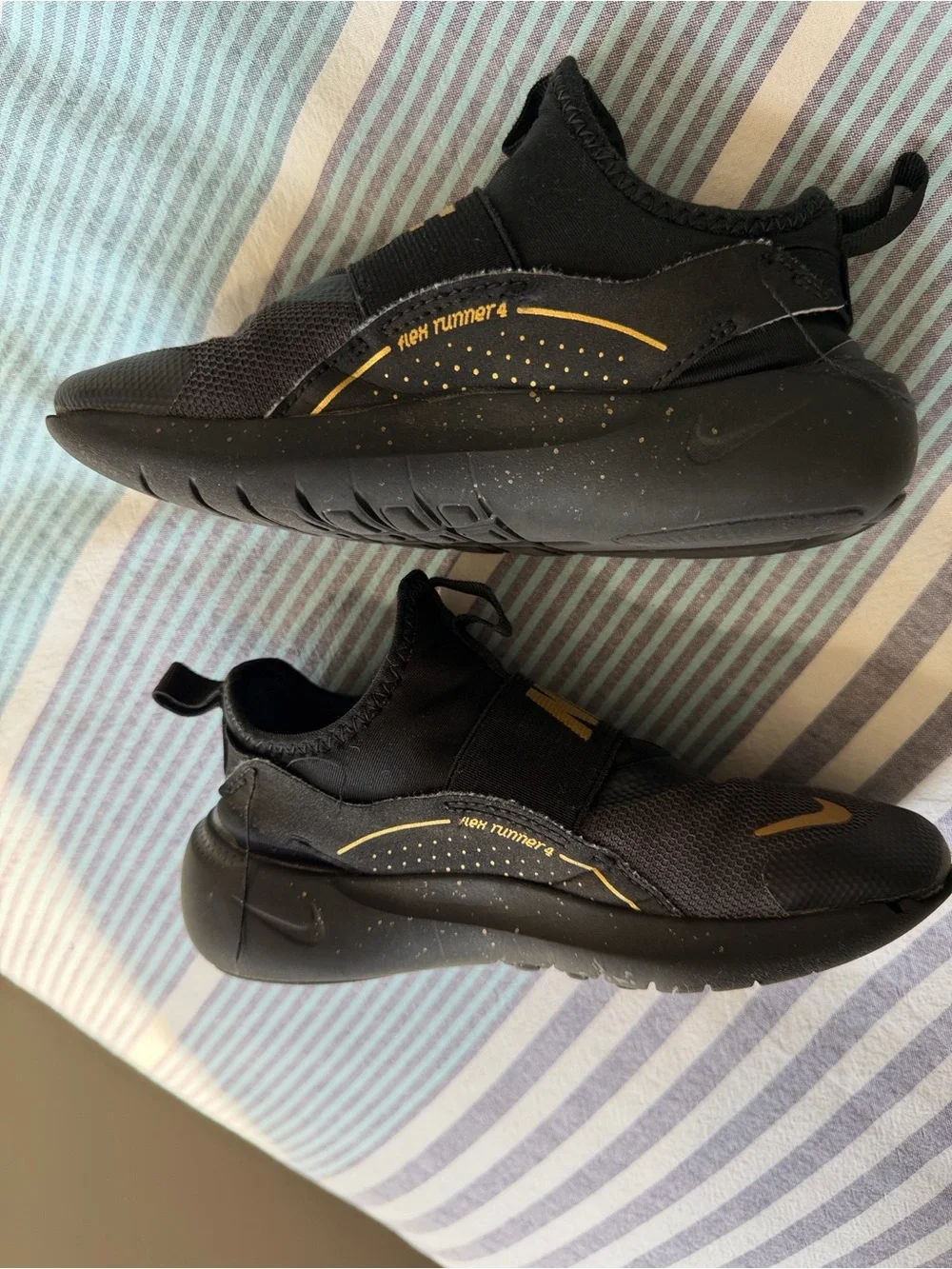 Nike slip kids